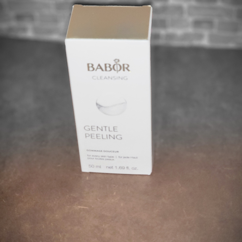 NIB $25 BABOR Cleansing Gentle Peeling - White